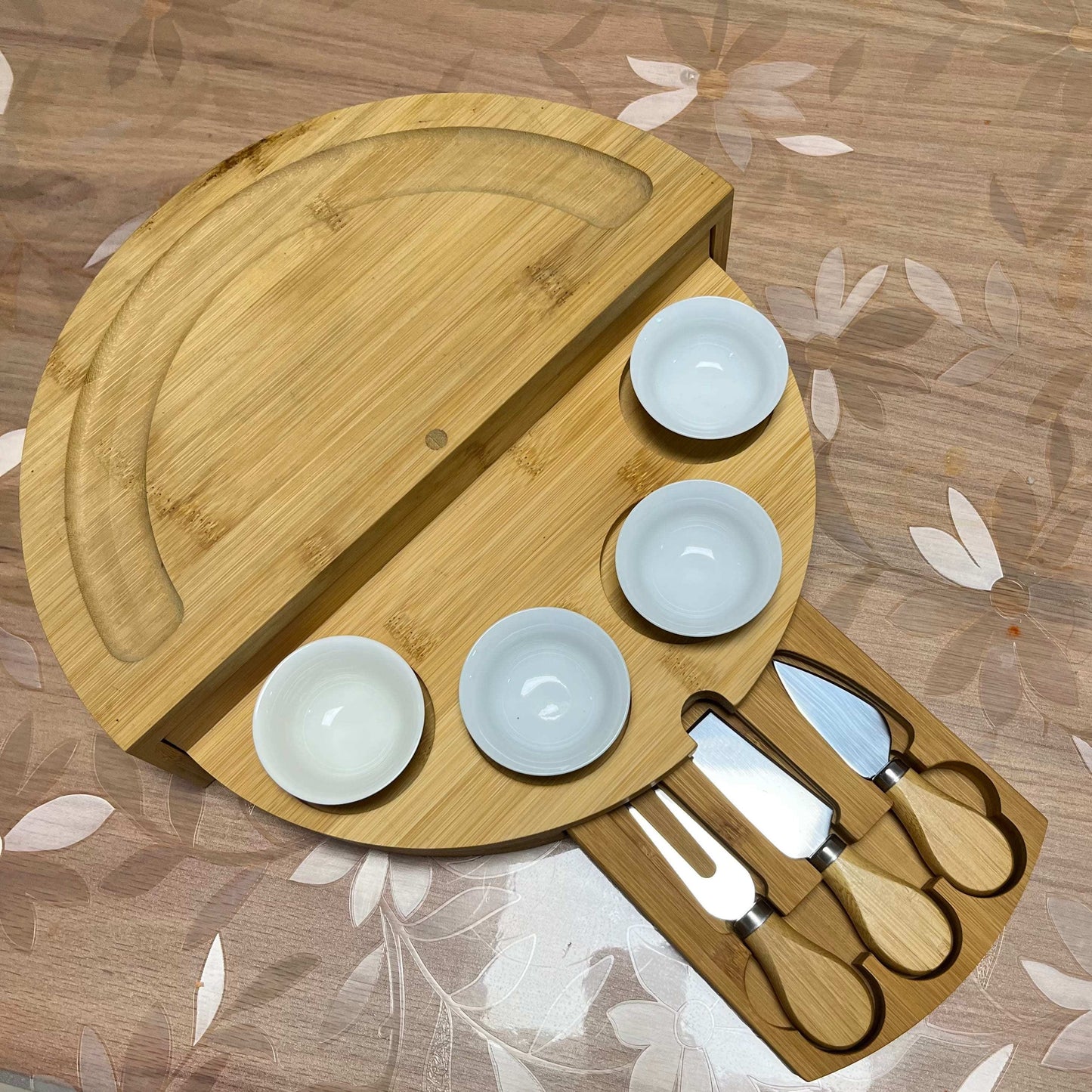 1 Set Elegant Bamboo Cheese Board with Slide-Out Drawer, Foldable Storage, and Serving Essentials - Ideal for Entertaining and Celebrations